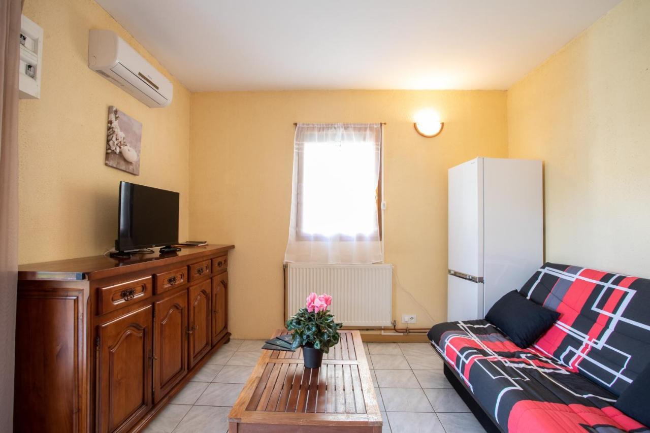 Ferienwohnung Le Mont Guillaume - 1 Chambre Terrasse Et Jardin Saint-André-dʼEmbrun Exterior foto